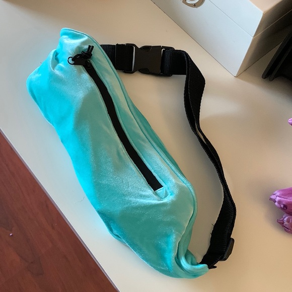 Triangl DreamLand Blue Crush Bikini - Picture 3 of 14